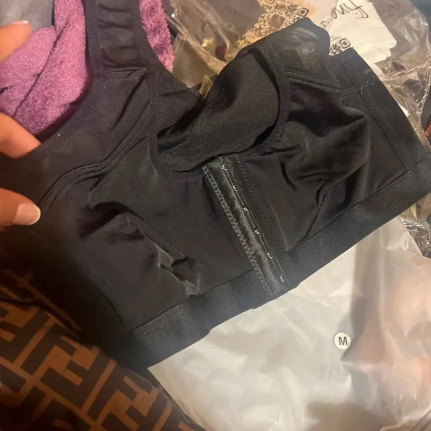 Posture corrector bra as delivered to a customer